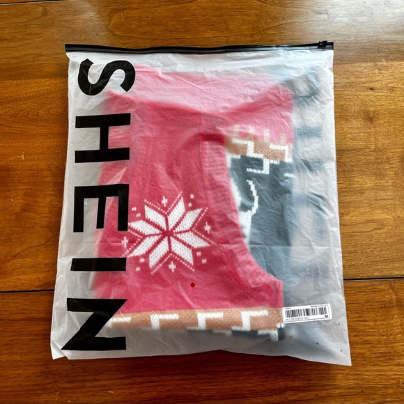 Like New Men’s Elk Sweater Vest - Picture 11 of 11